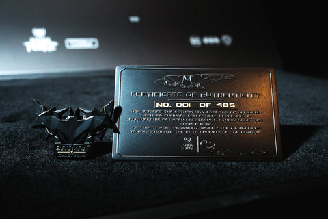 Batman StudioForge™ | 8 Bladed Displayable Chef Knife & Display Stand | The Gotham City™ Edge